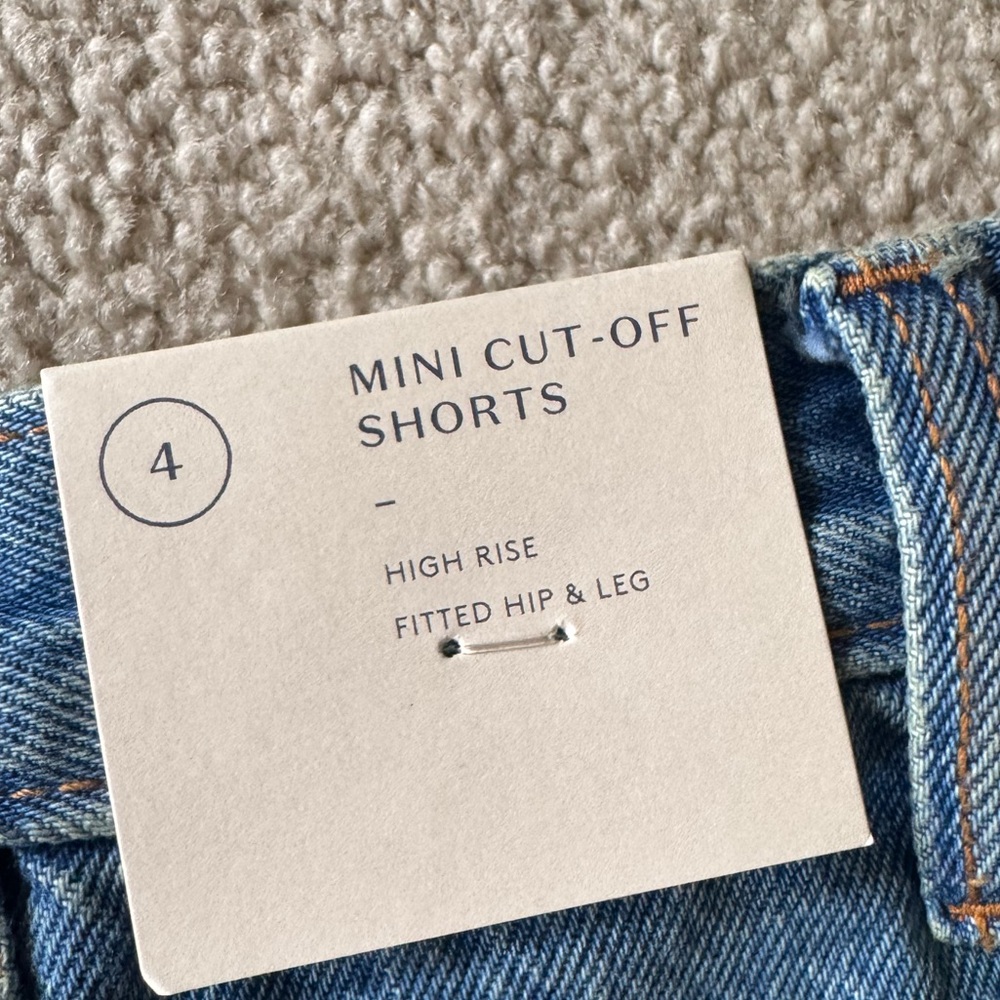 Universal Thread™ ~High Rise Mini Cut Off Shorts Size 4 New - Picture 3 of 11